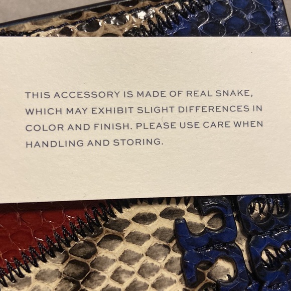 Tory Burch Taylor Mini Wallet - Picture 9 of 9